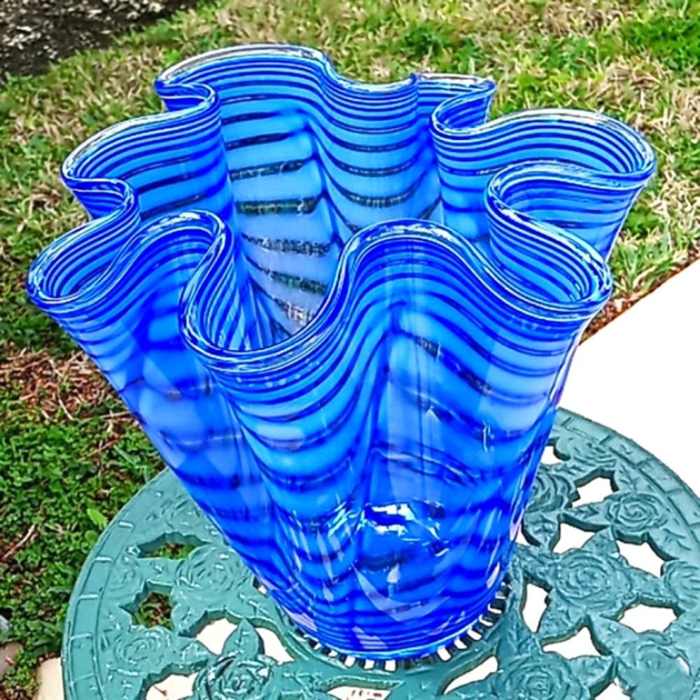 RARE Murano Fazzoletto Hand Blown Mid-Century Italian Scalloped Ruffled Vase. - Picture 6 of 14